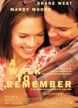 Спеши любить (Памятная прогулка) / A Walk to Remember (2002) DVDRip смотреть онлайн